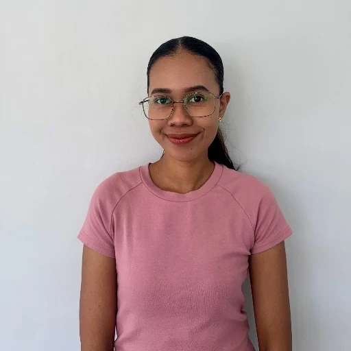 Ainsley Nhore Ugmarez